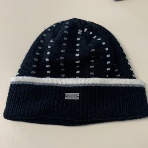 Used Levi’s beanie